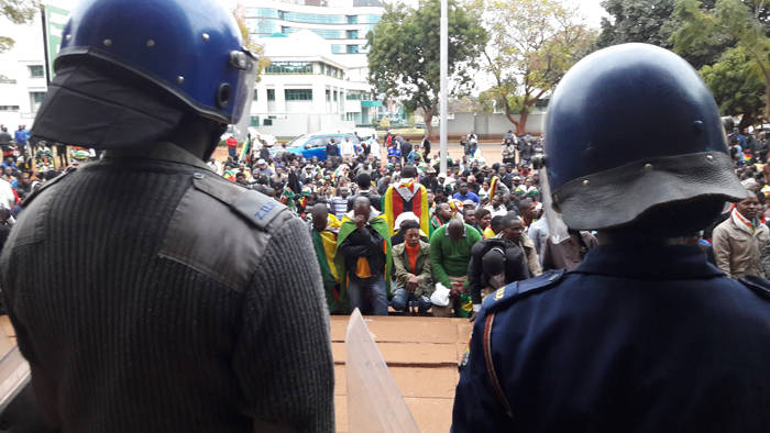 The hundreds, and at times thousands, of people gathered outside the court in Harare on Wednesday / Photo Credit: Simon Allison